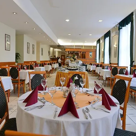 Hotel Millennium 